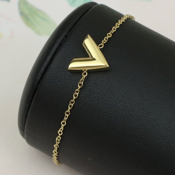 Yellow Gold Plated Chevron V Shape Charm Bracelet Adjustable, XPBL0624 - Picture 1 of 12